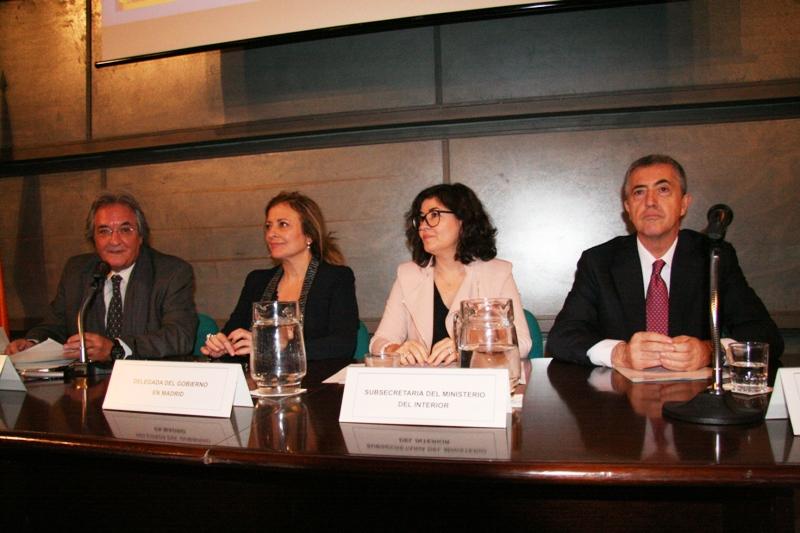 María Paz García-Vera asiste a la inauguración de la I Jornada de la Red Nacional de Radio de Emergencia (REMER)