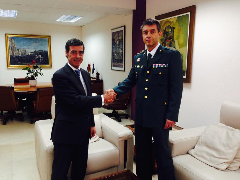 El delegado del Gobierno recibe a Jesús Arribas, nuevo Coronel de la 5ª Zona de la Guardia Civil de Murcia