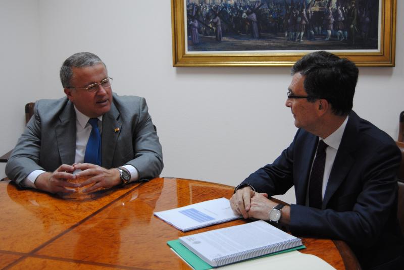 El delegado del Gobierno resalta el clima de cordialidad y buen entendimiento tras su primer encuentro con el alcalde de Murcia