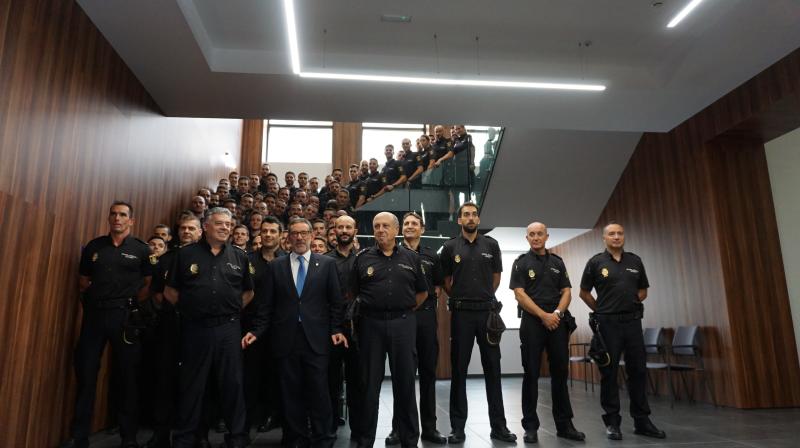El delegado del Gobierno recibe a 75 alumnos en prácticas de Policía Nacional que completarán su formación reforzando la seguridad en la Región de Murcia