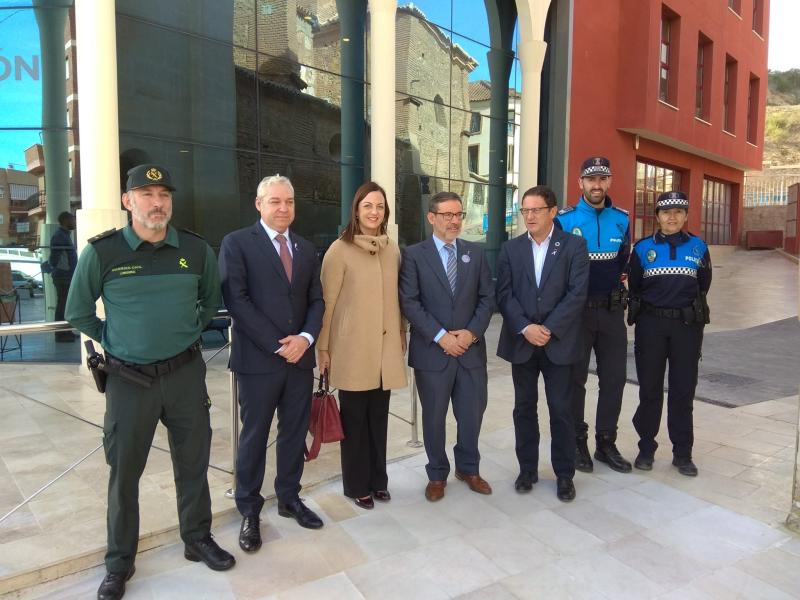 La Jefatura Provincial de Tráfico y Mazarrón firman un acuerdo pionero en la Región de Murcia para fomentar los desplazamientos activos y sostenibles entre los escolares