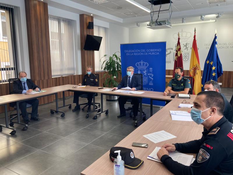Vélez anuncia cerca de 1.500 dispositivos de Policía Nacional y Guardia Civil para colaborar con el cierre de la Región y sus 45 municipios decretado por el Gobierno regional