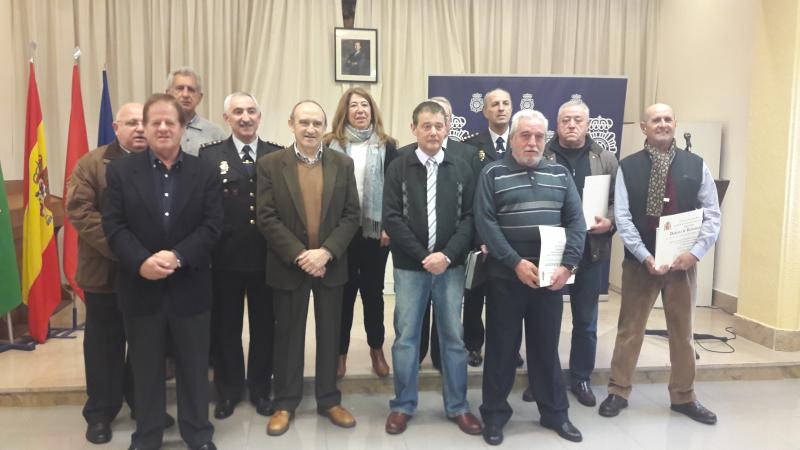 La Policía Nacional homenajea a los agentes que se jubilaron en 2016