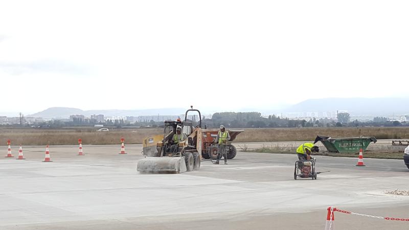 El Aeropuerto de Vitoria-Gasteiz acomete obras en plataformas de estacionamiento de aviones y calles de rodadura por valor de 8,4 millones de euros
