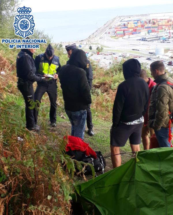 Detectadas 34 personas de origen albanés en situación irregular con motivo de un dispositivo de Policía Nacional y Autoridad Portuaria en el Puerto de Bilbao