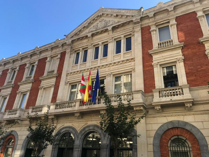 La antigua Aduana de Bilbao acogerá desde este lunes los servicios del Estado en Bizkaia tras una ambiciosa rehabilitación