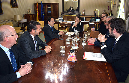 Reunión con senadores y alcaldes leoneses del PP
