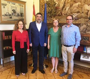 La comisionada del Gobierno frente al Reto Demográfico se reúne con el Delgado del Gobierno de Madrid