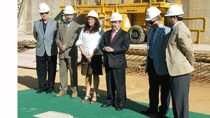 Zarrías coloca la primera piedra de las obras de un aparcamiento subterráneo en La Carolina (Jaén) con cargo al Fondo Estatal de Inversión Local