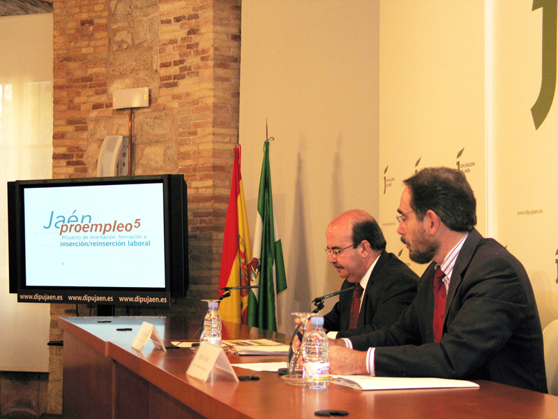 Gaspar Zarrías y Felipe López presentan a 82 alcaldes de la provincia el proyecto 