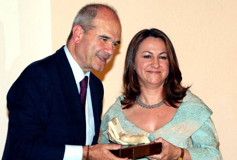 El vicepresidente tercero del Gobierno recibe el premio de Mujeres Progresistas 
