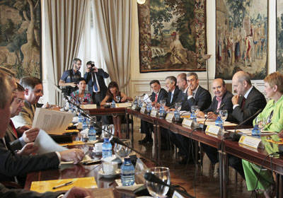 El vicepresidente Manuel Chaves se reúne con los delegados del Gobierno