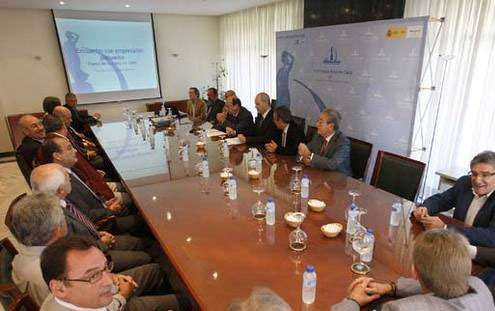 El vicepresidente Chaves se reúne con empresarios del sector portuario de la Bahía de Cádiz