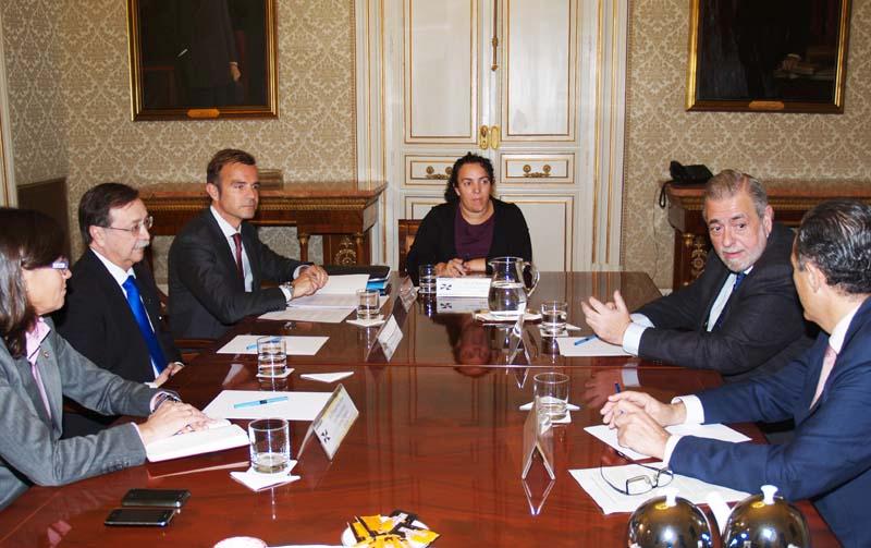 El secretario de Estado de Administraciones Públicas se reúne con el presidente de Ceuta