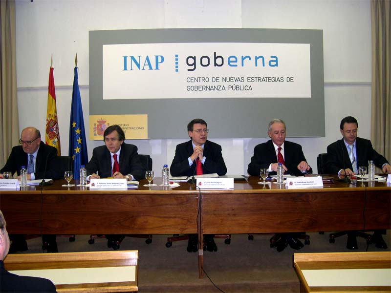 El ministro de Administraciones Públicas, Jordi Sevilla, ha presidido la presentación de Goberna, el Centro de Nuevas Estrategias de Gobernanza Pública