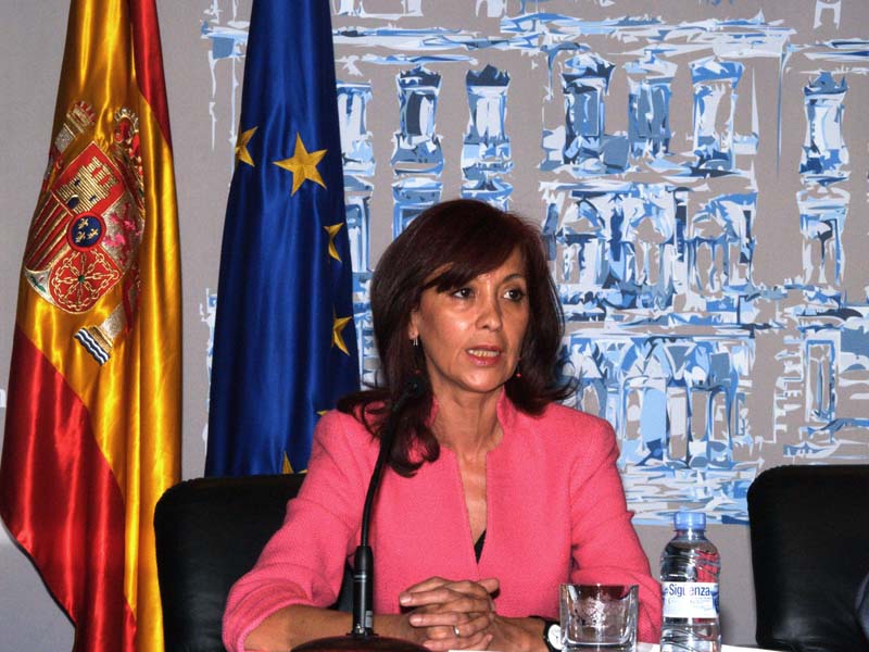 Dolores Carrión presenta los Presupuestos del MAP para 2006 que ascienden a 550,2 millones de euros