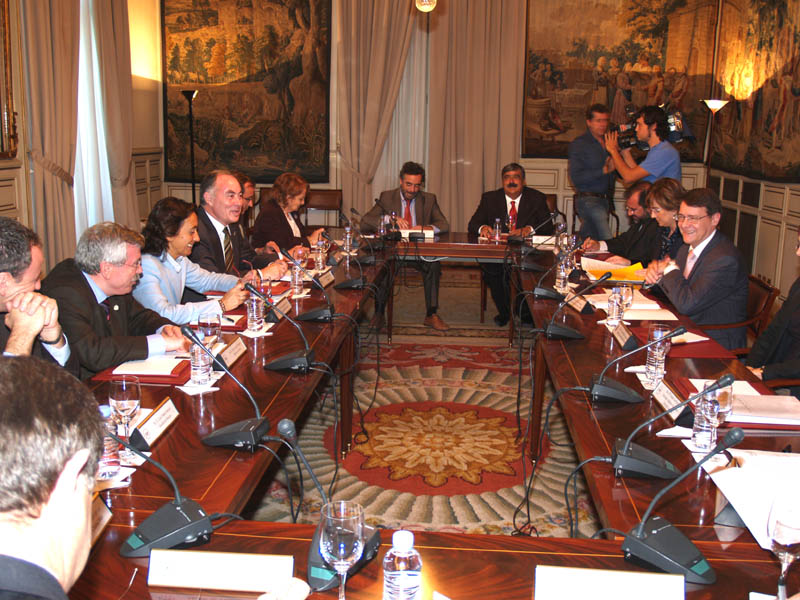 Jordi Sevilla se reúne con la FEMP para analizar la futura Ley de Reforma del Gobierno y de la Administración Local