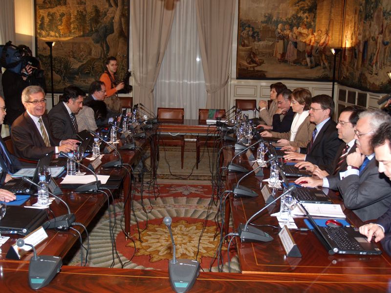 Jordi Sevilla preside la constitución de la Comisión Bilateral Estado-Generalitat de Cataluña