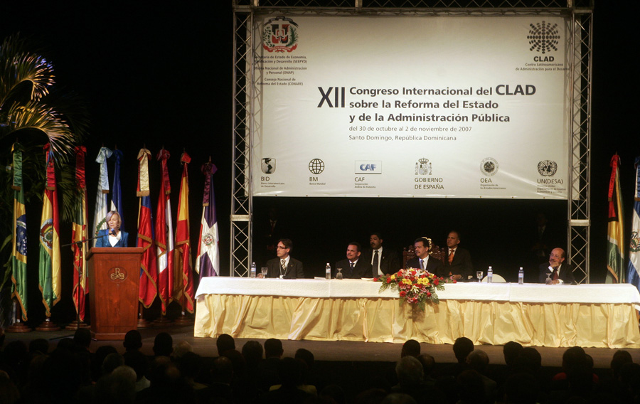 Elena Salgado participa en el XII Congreso del Centro Latinoamericano de Administración para el Desarollo