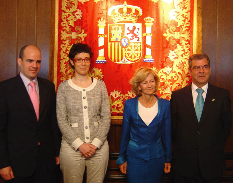 Elena Salgado preside en Pamplona y Vitoria la toma de posesión de los Delegados del Gobierno en la Comunidad Foral de Navarra y País Vasco