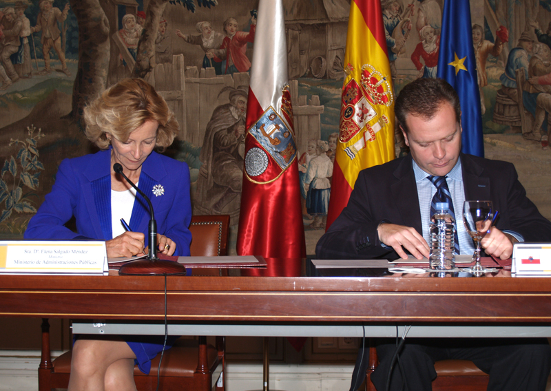 El Ministerio de Administraciones Públicas firma con Cantabria un convenio marco para la reducción de cargas administrativas