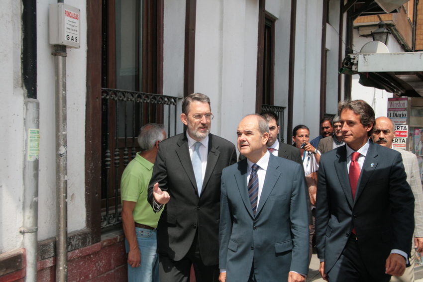 Manuel Chaves ha visitado obras del Fondo Estatal de Inversión Local en Cantabria