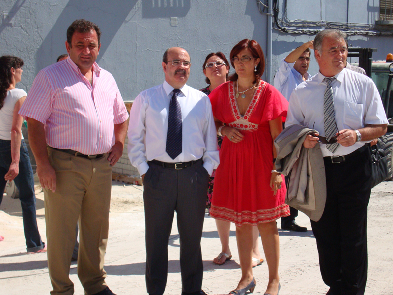 Gaspar Zarrías visita las obras del Fondo Estatal de Inversión Local en Martos (Jaén)