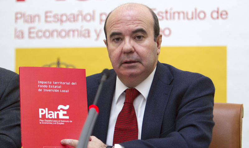 Zarrías presenta en Sevilla el libro ‘Impacto territorial del Fondo Estatal de Inversión Local’ de 2009 