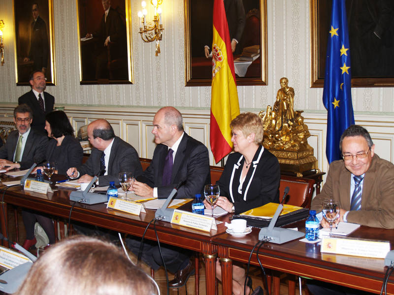 El vicepresidente Chaves se reúne con los delegados del Gobierno