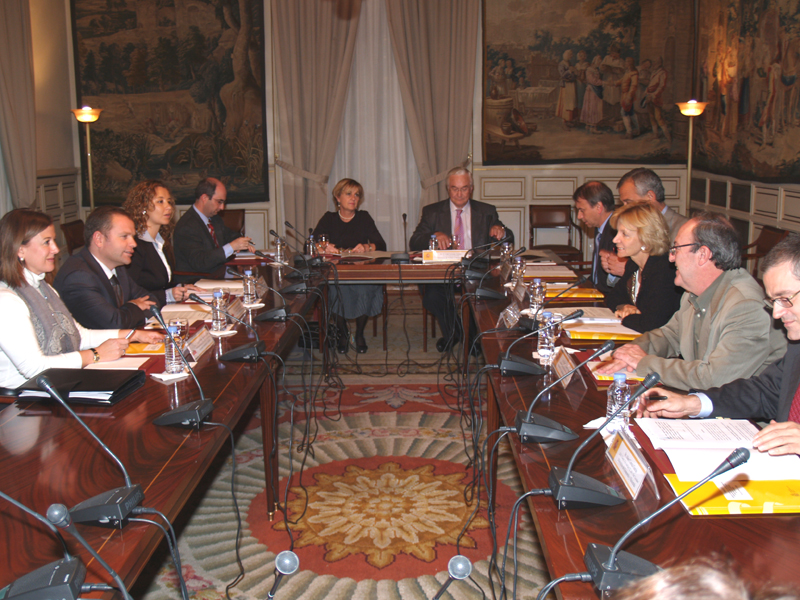 La Comunidad Autónoma de Cantabria asumirá tres nuevos traspasos de funciones y servicios en 2009