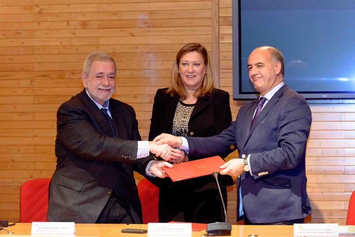 Beteta y Pilar del Olmo firman un convenio para que los ciudadanos de Castilla y León puedan utilizar los sistemas y plataformas estatales de Administración electrónica