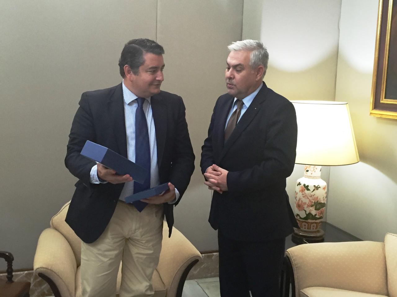 Encuentro institucional de Antonio Sanz con el ministro responsable de la diáspora del Gobierno de Rumanía