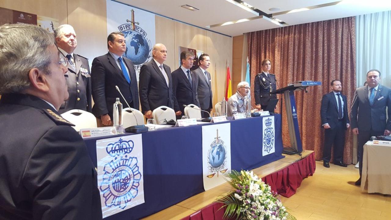 El ministro del Interior inaugura en Sevilla un grupo de trabajo de la Interpol sobre terrorismo internacional