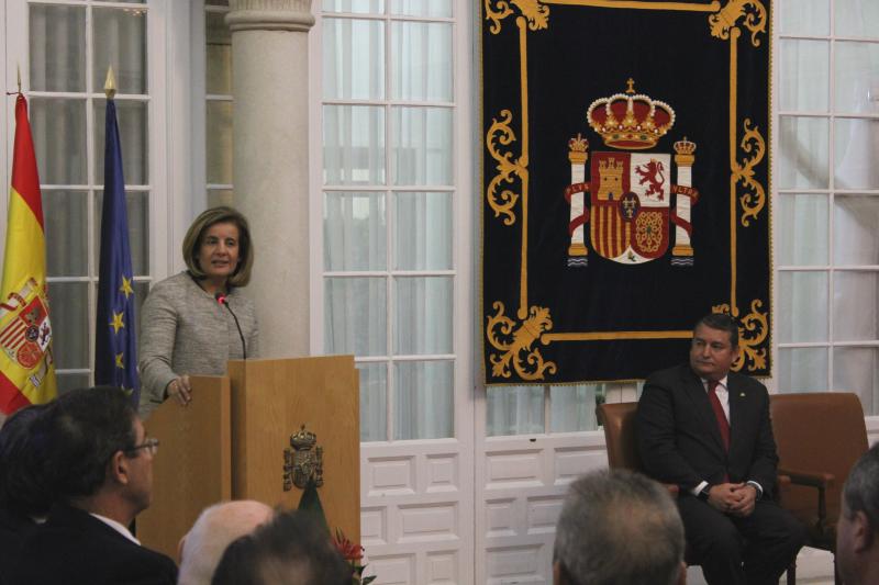 La ministra de Empleo y Seguridad Social ha entregado hoy en Sevilla los XI Premios Plaza de España 