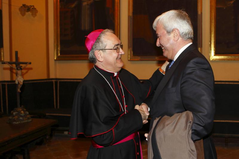 Gustavo Alcalde asiste a la toma de posesión del nuevo obispo de Barbastro - Monzón