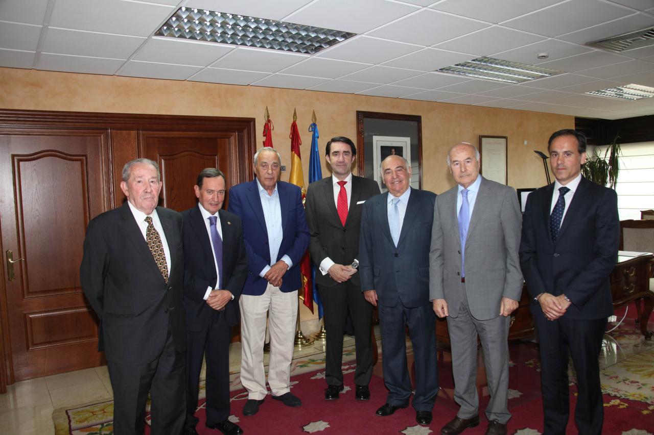El delegado del Gobierno mantiene un primer encuentro con las Cámaras de Comercio, Industria y Servicios de Castilla y León