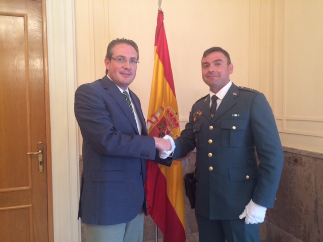 El subdelegado del Gobierno en Castellón recibe la comandante de la Guardia Civil, Juan Manuel Ramos