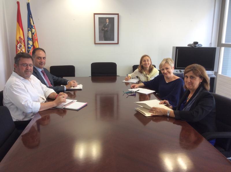 El subdelegado del Gobierno en Valencia se reúne con el director general de Asistencia Sanitaria