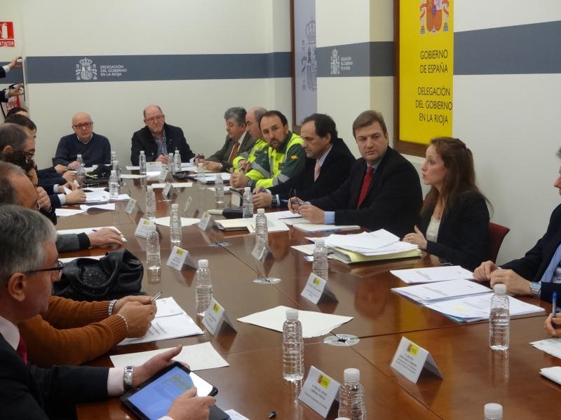 Momento de la reunión de la Comisón Provincial de Tráfico, presidida por el delegado del Gobierno en La Rioja, Alberto Bretón.