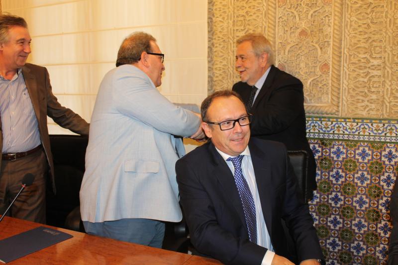 Saludo del Secretario de Estado con empresarios de Castilla-La Mancha