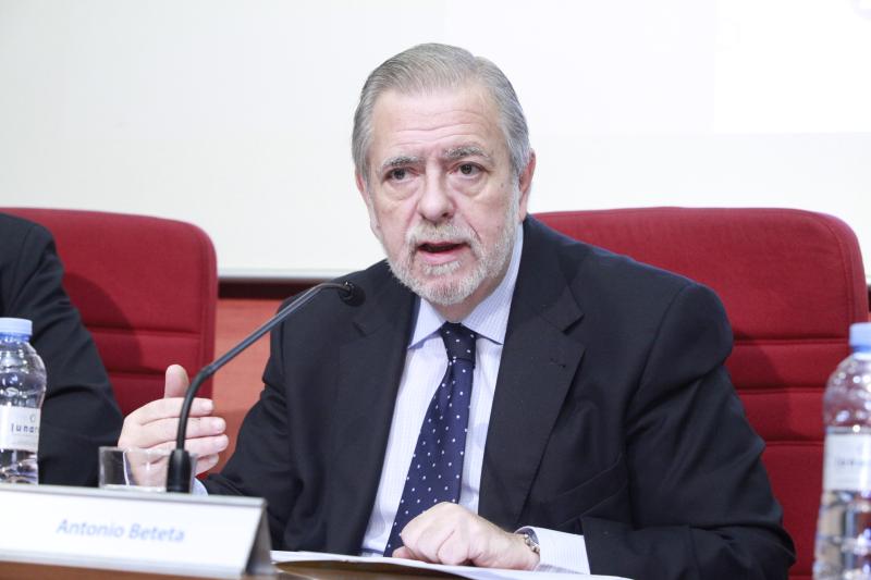 D. Antonio Beteta, SEAP preside las Jornada sobre “Inversión y Función Pública”, organizada por el Colegio de Ingenieros de Caminos, Canales y Puertos.